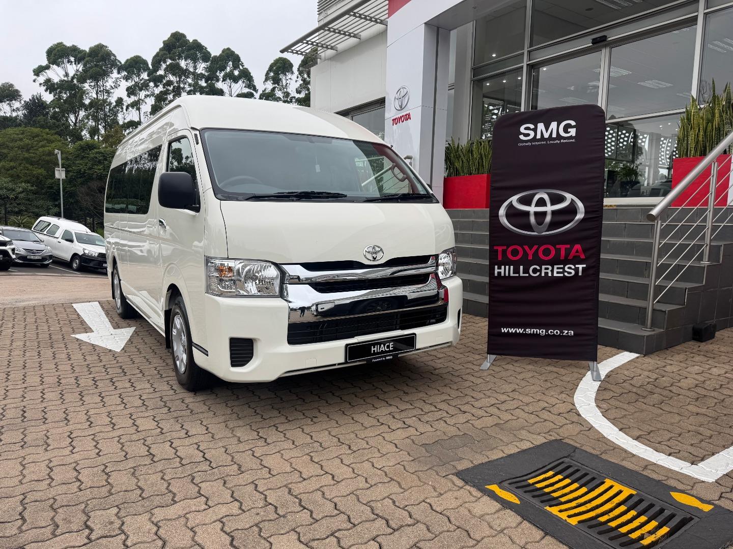 Toyota HiAce 2.5D-4D Bus 14-Seater GL