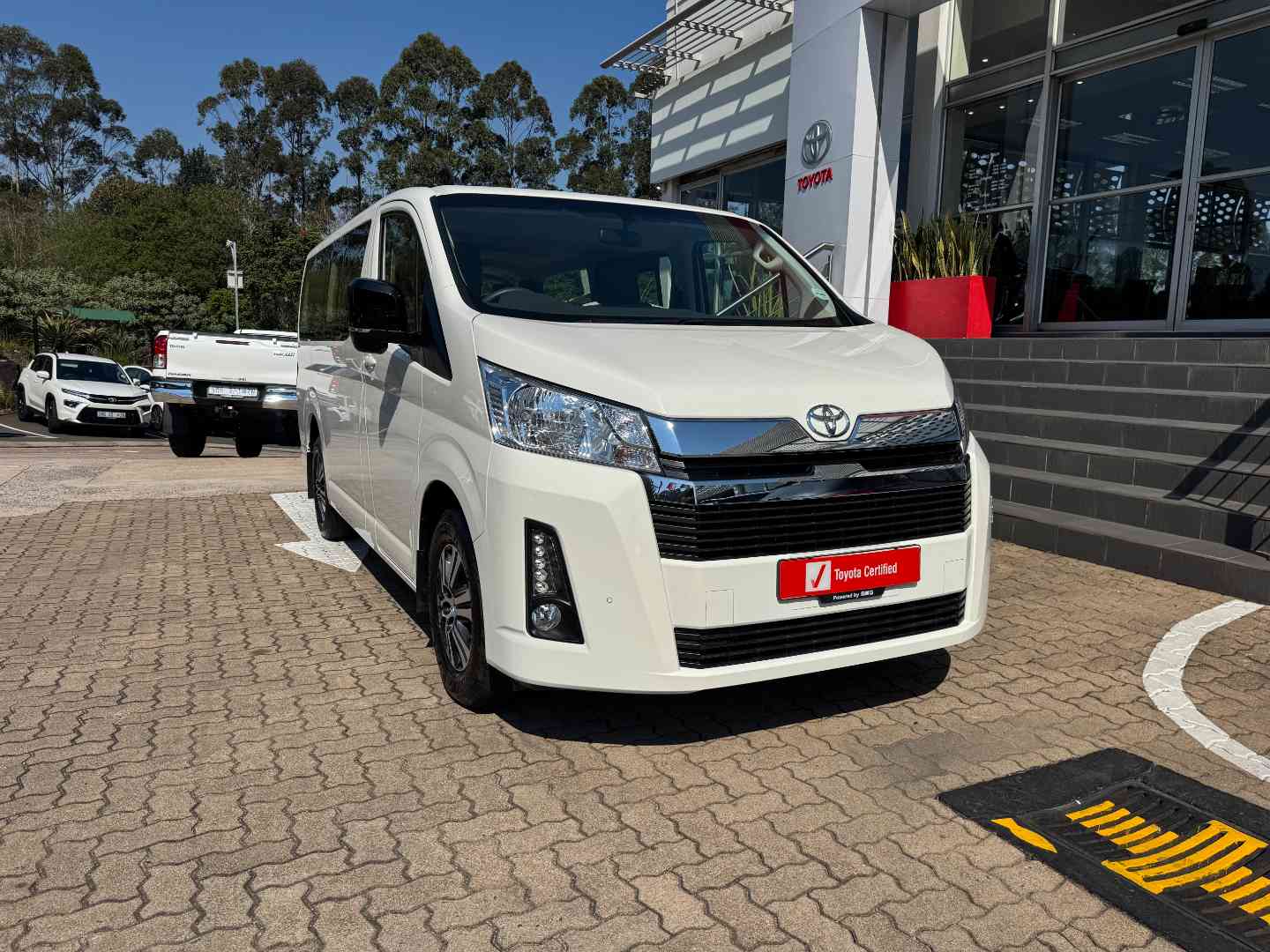 Toyota Quantum 2.8 LWB Bus 11-Seater GL