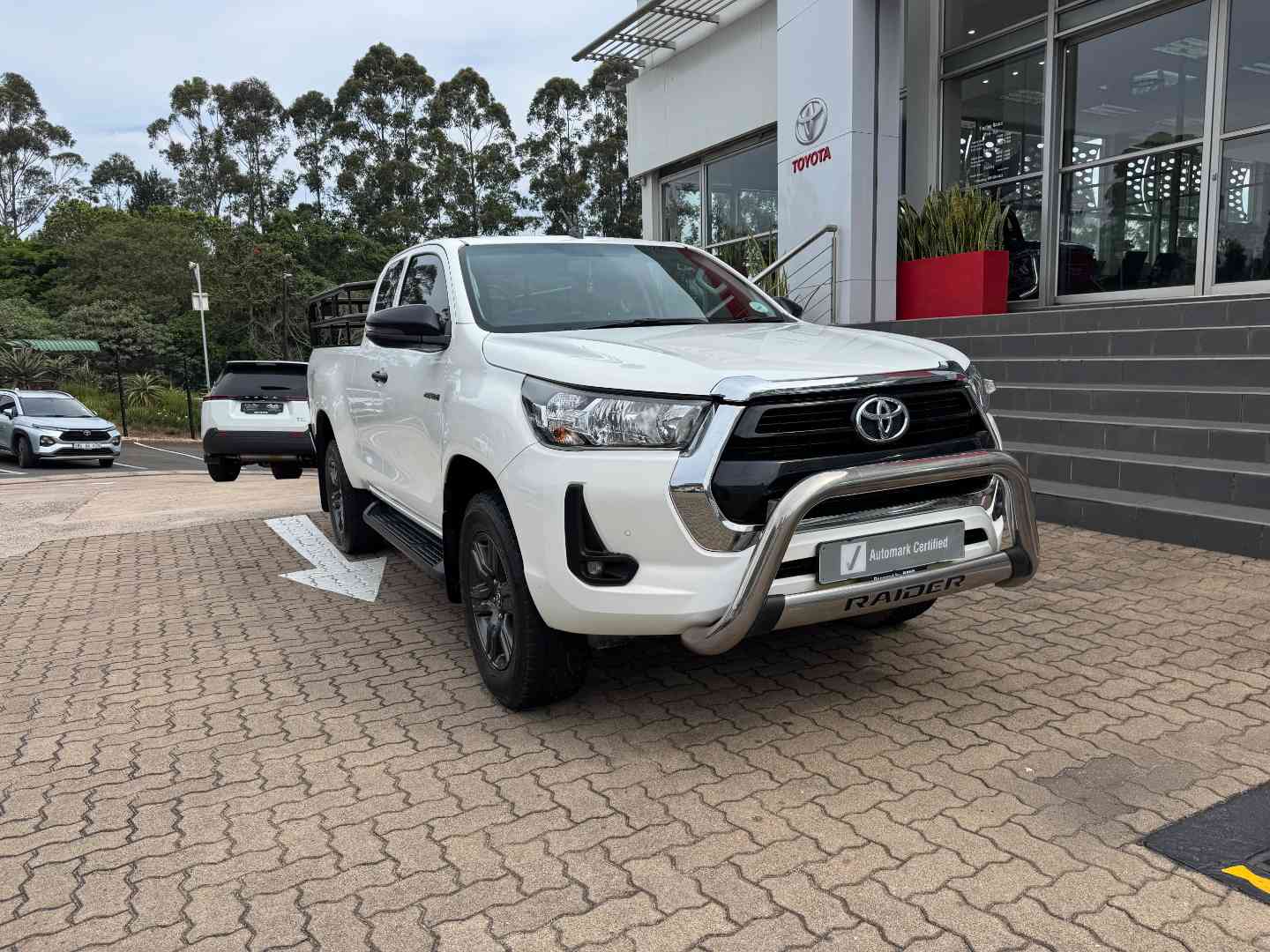 Toyota Hilux 2.4GD-6 Xtra Cab Raider Auto